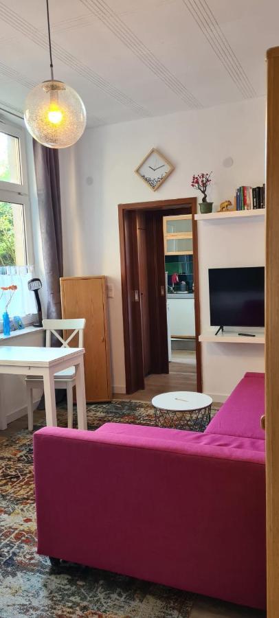 شقة Buedchen Am Rathaus-Parkplatz-Bett Und Schlafcouch-Eg-Netflix- أوبيرهاوزين المظهر الخارجي الصورة